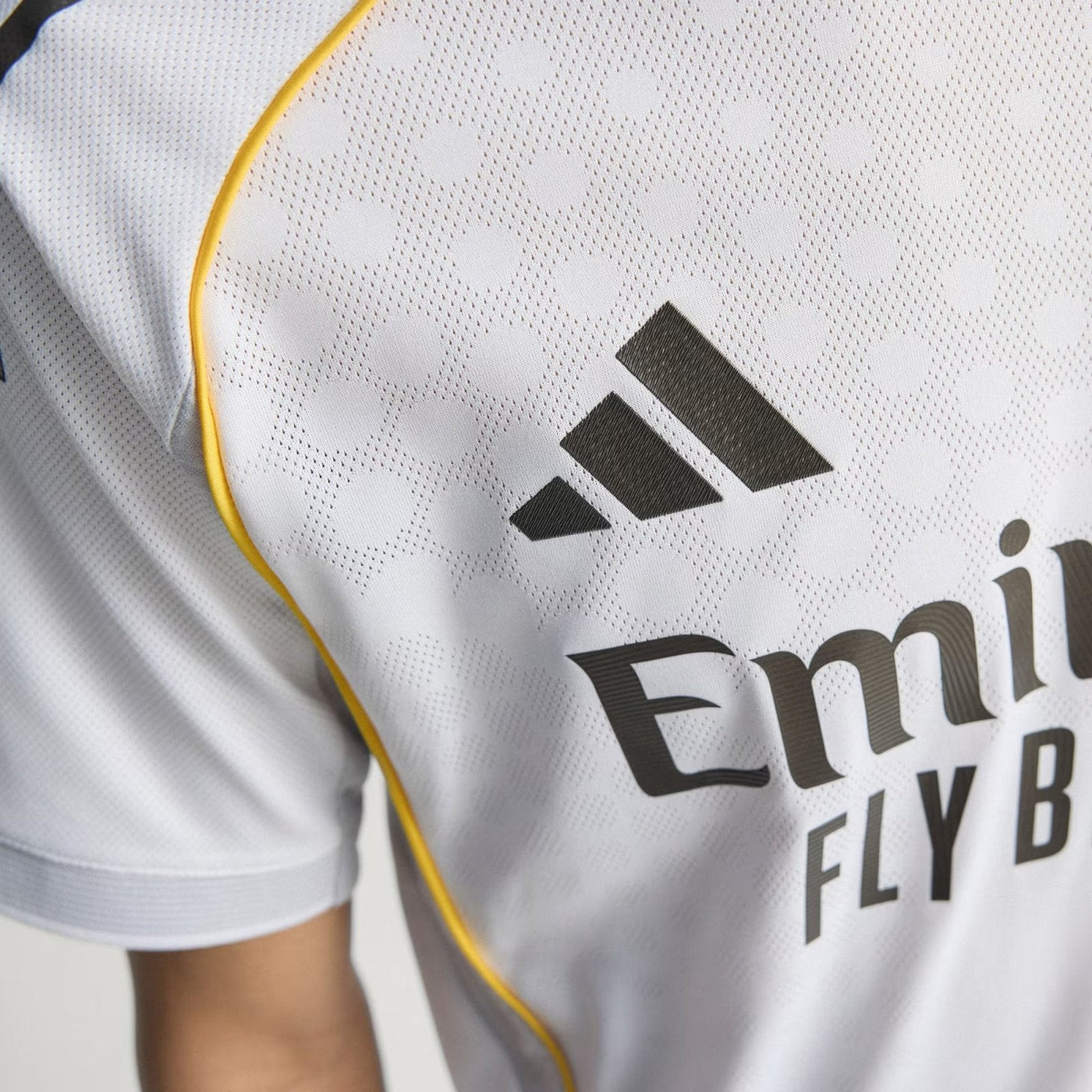 Real Madrid Home Jersey 2025/26 - Version Fan